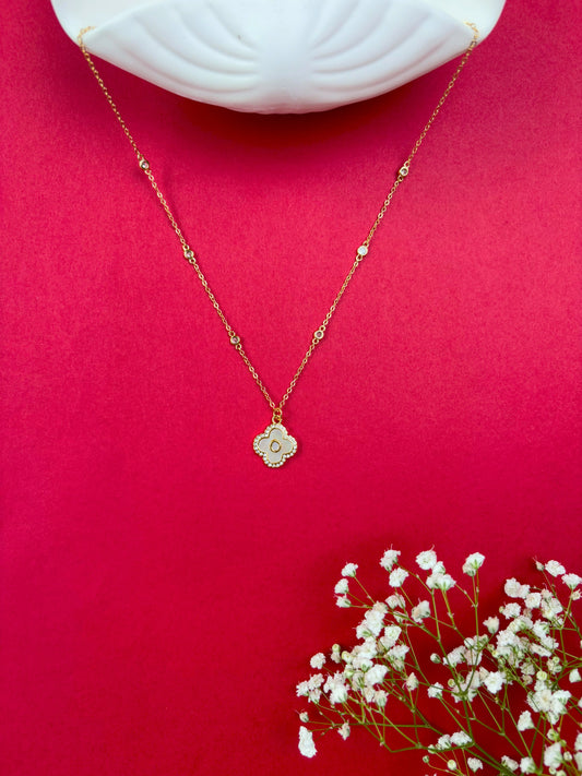 18kt Gold Plated White Clover Necklace